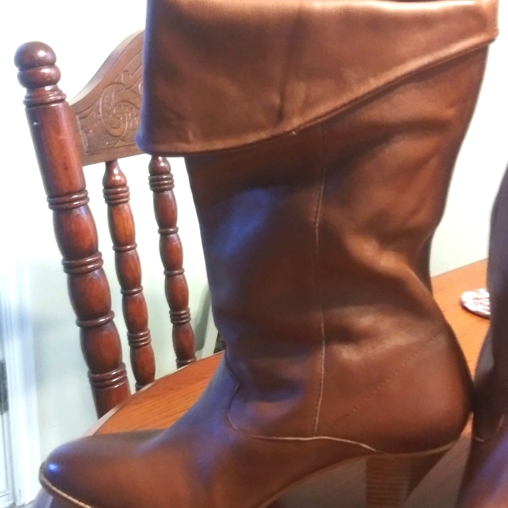 Like Steve Madden leather ladies boots